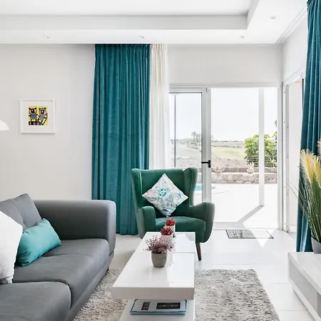 Tranquil Modern With Private Salt-water Pool * San Bartolome de Tirajana (Gran Canaria)