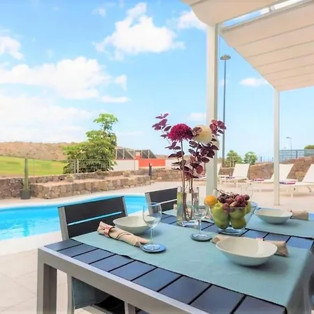 Tranquil Modern With Private Salt-water Pool Villa San Bartolome de Tirajana (Gran Canaria)
